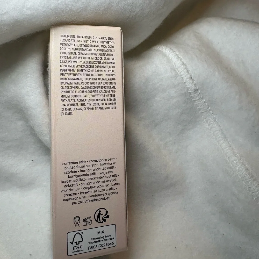 FENTY Beauty Match Stix Correcting Skinstick 02 BANANA Full Size New in Box